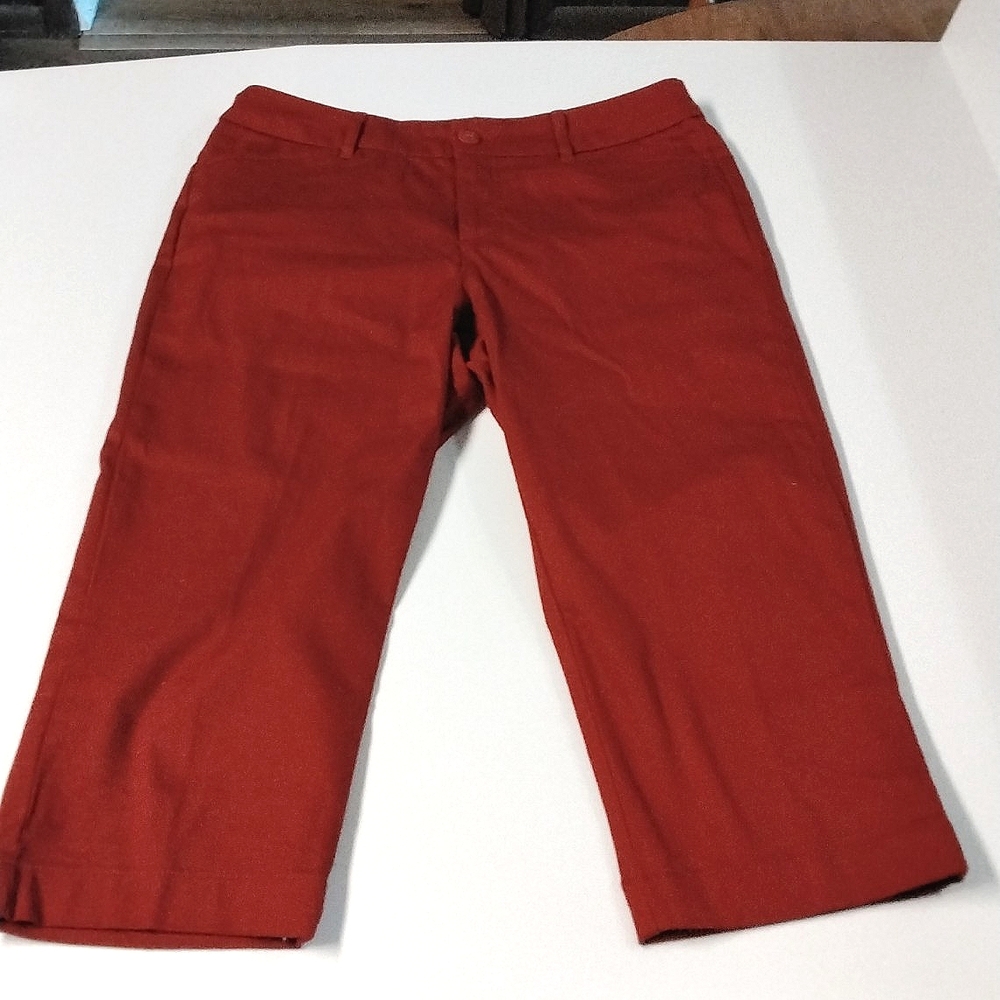 St. John's Bay Capri Size 10 Red
